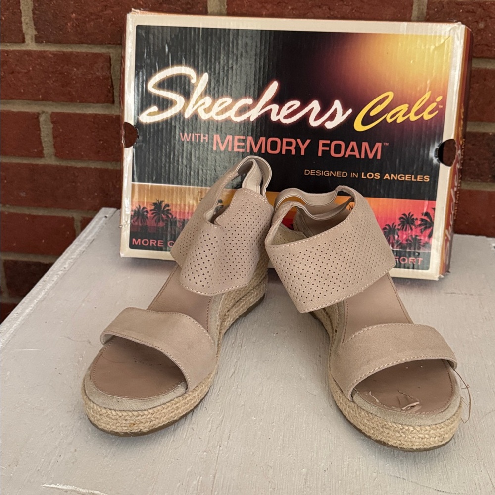 Skechers with Memory Foam Indigo Sky River Double Natural Wedges